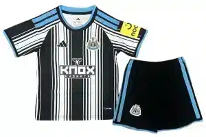 Newcastle Completino Kit Home 26/27 Adulto/Bambino